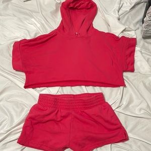 Hooded crop set